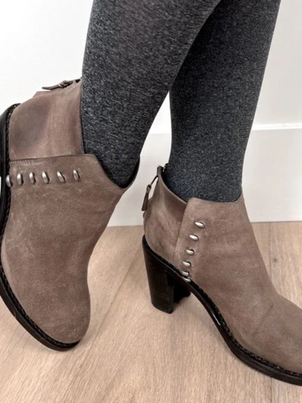 046 🇨🇦 rag & bone rough suede booties: Size 38, horseshoe style, grey/brown, s